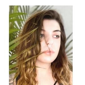 Meet your Posher, Alicia